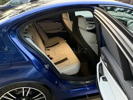 BMW M5 2019 года за 45 800 000 тг. в Алматы – фото 19