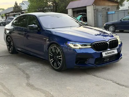 BMW M5 2019 года за 45 800 000 тг. в Алматы – фото 2