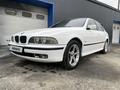 BMW 528 1999 года за 3 200 000 тг. в Караганда – фото 2