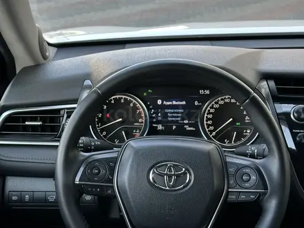 Toyota Camry 2020 года за 15 500 000 тг. в Актау – фото 16