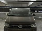 Volkswagen Multivan 2014 года за 19 200 000 тг. в Алматы