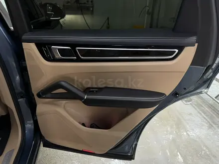 Porsche Cayenne 2018 года за 24 750 000 тг. в Караганда – фото 19