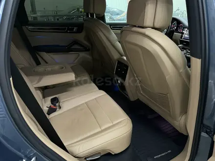 Porsche Cayenne 2018 года за 24 750 000 тг. в Караганда – фото 22