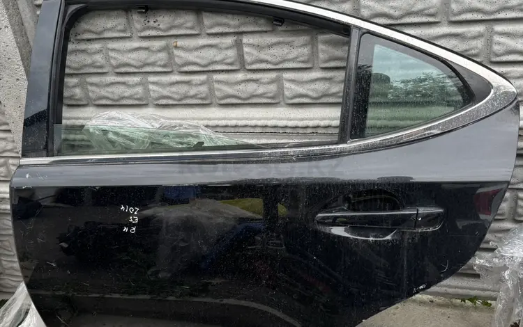 Дверь задняя левая Lexus ES за 150 000 тг. в Алматы