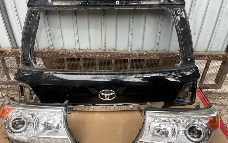 Крышка багажа Land Cruiser 200 12-15 за 120 000 тг. в Атырау