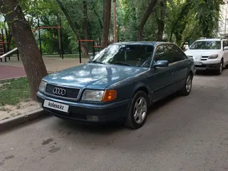 Audi 100
