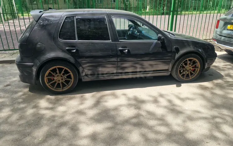 Volkswagen Golf 2002 года за 2 900 000 тг. в Алматы