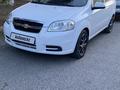 Chevrolet Aveo 2012 года за 2 800 000 тг. в Атырау – фото 2