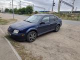 Volkswagen Jetta 2004 года за 1 700 000 тг. в Алматы – фото 2