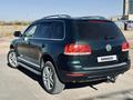 Volkswagen Touareg 2006 года за 7 500 000 тг. в Актобе