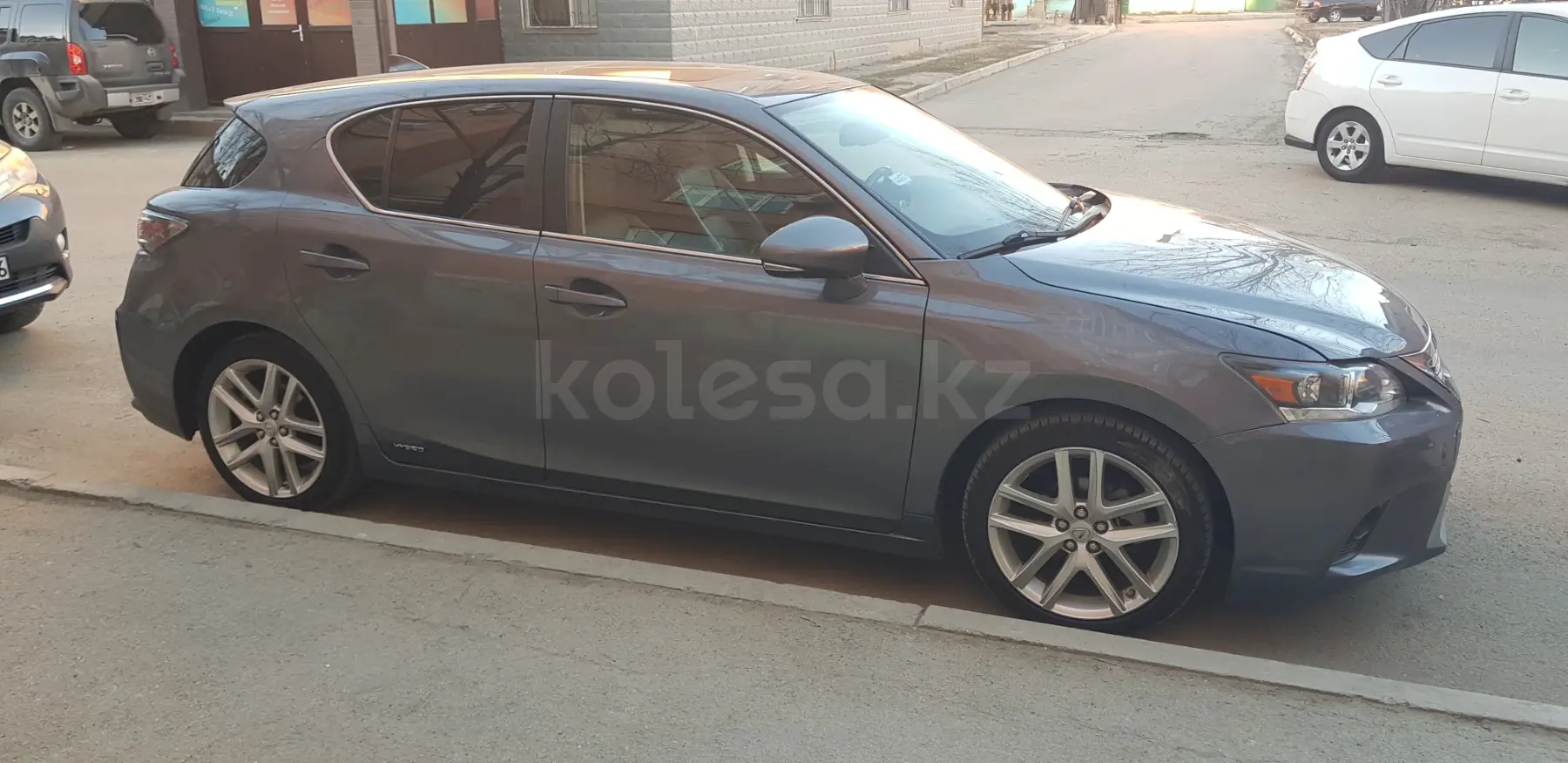 Lexus ct-200h, 2015