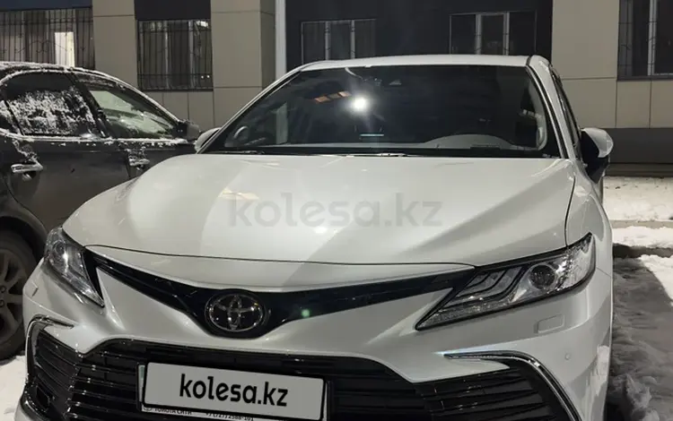 Toyota Camry 2023 года за 20 800 000 тг. в Алматы