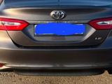 Toyota Camry 2018 года за 8 800 000 тг. в Сатпаев – фото 2