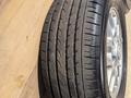 Диски с шинами от Ниссан Эльгранд Е50 Yokohama Bluearth 215/65R15, 6*139.7 за 120 000 тг. в Алматы – фото 6