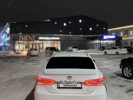 Toyota Camry 2020 года за 11 500 000 тг. в Актобе – фото 13