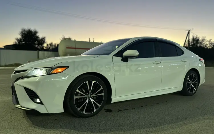 Toyota Camry 2020 года за 11 500 000 тг. в Актобе