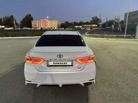 Toyota Camry 2020 года за 11 500 000 тг. в Актобе – фото 7