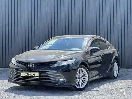 Toyota Camry 2020 годаүшін13 250 000 тг. в Актобе