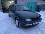 Volkswagen Golf 1994 годаfor790 000 тг. в Астана