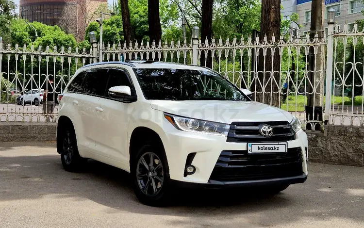 Toyota Highlander 2015 года за 16 500 000 тг. в Алматы
