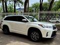 Toyota Highlander 2015 года за 16 500 000 тг. в Алматы – фото 2