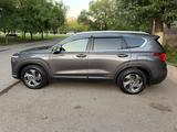 Hyundai Santa Fe 2021 года за 13 950 000 тг. в Астана – фото 2