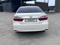 Toyota Camry 2017 года за 10 500 000 тг. в Атырау – фото 3