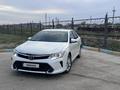 Toyota Camry 2017 года за 10 500 000 тг. в Атырау