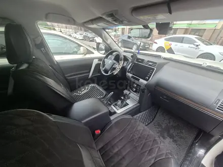 Toyota Land Cruiser Prado 2022 года за 36 500 000 тг. в Алматы – фото 8