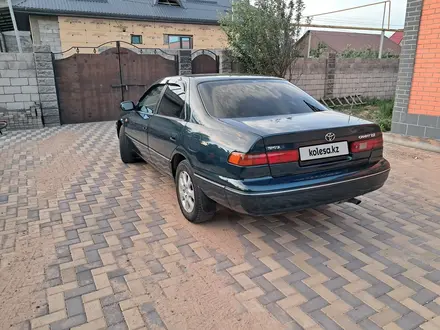 Toyota Camry 1998 года за 3 400 000 тг. в Алматы – фото 11