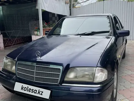 Mercedes-Benz C 280 1995 года за 2 400 000 тг. в Алматы