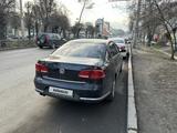 Volkswagen Passat 2013 года за 6 200 000 тг. в Алматы – фото 2