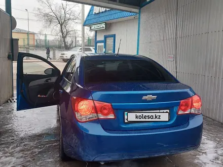 Chevrolet Cruze 2009 года за 3 300 000 тг. в Алматы – фото 2