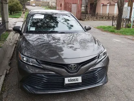 Toyota Camry 2017 года за 12 000 000 тг. в Алматы – фото 16