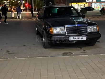 Mercedes-Benz E 430 1991 года за 3 500 000 тг. в Актобе