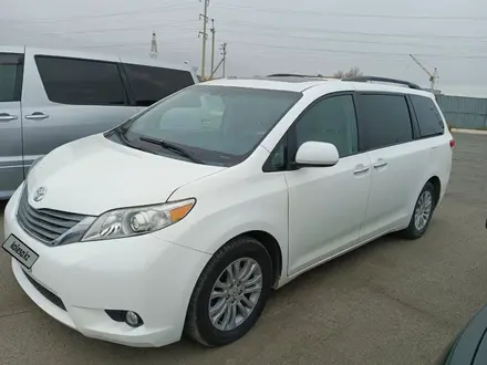 Toyota Sienna 2014 года за 6 200 000 тг. в Атырау – фото 18