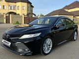 Toyota Camry 2019 года за 14 900 000 тг. в Актобе