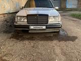 Mercedes-Benz E 260 1992 года за 1 500 000 тг. в Караганда – фото 2