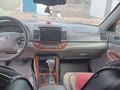 Toyota Camry 2004 годаүшін4 500 000 тг. в Астана – фото 3