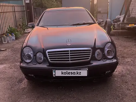 Mercedes-Benz CLK 320 2000 года за 3 400 000 тг. в Семей – фото 15