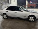 Mercedes-Benz E 320 1996 года за 1 800 000 тг. в Алматы – фото 4