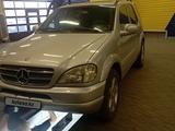 Mercedes-Benz ML 320 1999 года за 4 500 000 тг. в Семей – фото 2