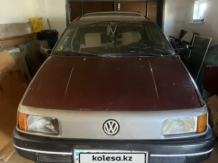 Volkswagen Passat 1990 года за 1 500 000 тг. в Уральск – фото 3