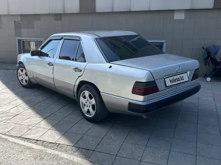 Mercedes-Benz E 260 1992 года за 1 400 000 тг. в Семей – фото 6