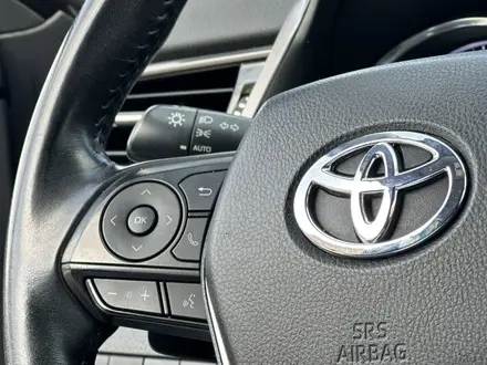 Toyota Camry 2020 года за 12 790 000 тг. в Шымкент – фото 18