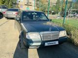 Mercedes-Benz E 220 1993 годаfor2 100 000 тг. в Сатпаев – фото 2