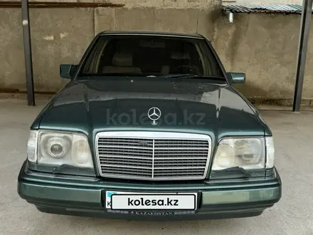 Mercedes-Benz E 320 1994 года за 2 700 000 тг. в Сарыагаш – фото 4