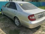 Toyota Camry 2005 года за 5 000 000 тг. в Уральск – фото 2