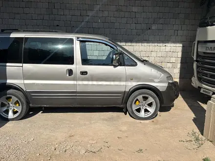Hyundai Starex 2003 года за 2 800 000 тг. в Шымкент – фото 4