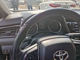 Toyota Camry 2019 года за 9 200 000 тг. в Алматы – фото 2